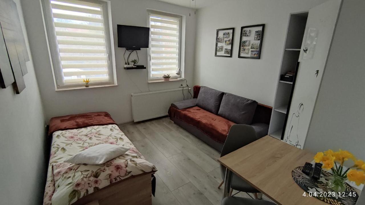 Apartament "Jelen" Cieplice Apartment Jelenia Gora Bagian luar foto